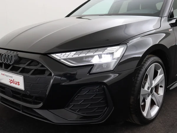 AUDI A3 Sportback (2025) — foto 9 van 18
