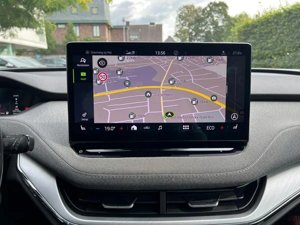 SKODA Enyaq (2022) — foto 5 van 24