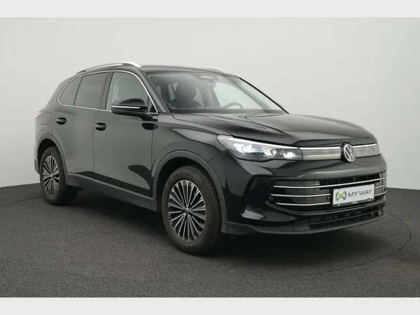 VOLKSWAGEN Tiguan (2025) — foto 12 van 31