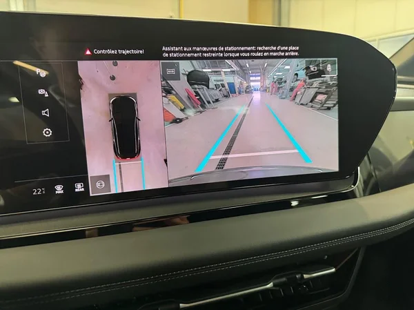AUDI Q6 e-tron (2024) — foto 2 van 14
