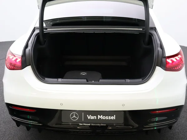 Mercedes-Benz EQE (2024) — foto 22 van 34