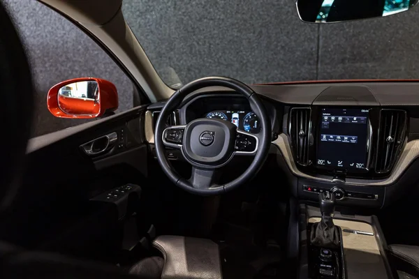 Volvo XC60 (2019) — foto 11 van 44