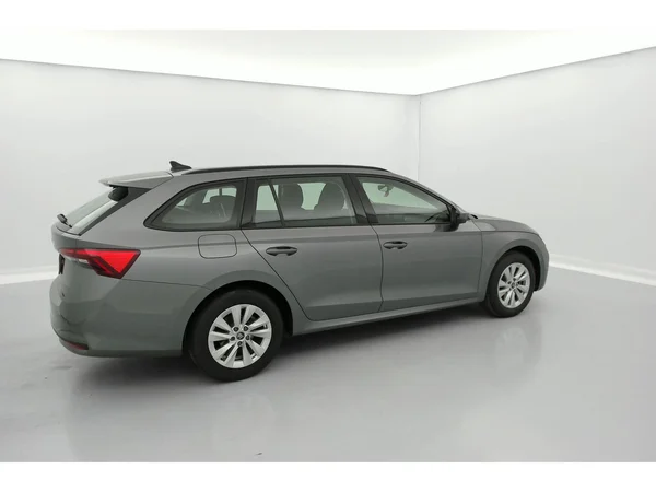 SKODA Octavia Combi (2025) — foto 30 van 36