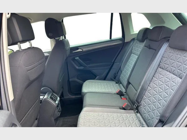 Volkswagen Tiguan (2021) — foto 3 van 30
