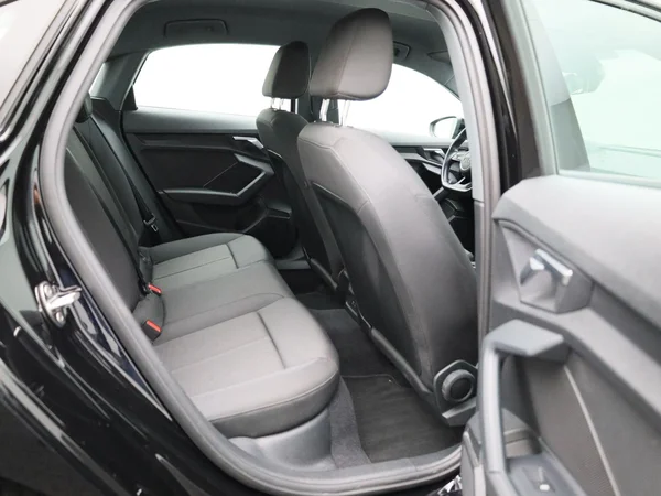 Audi A3 (2023) — foto 28 van 39