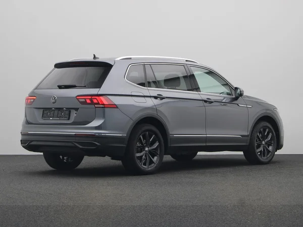 VOLKSWAGEN Tiguan Allspace (2024) — foto 12 van 21