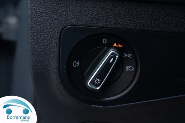 Volkswagen Tiguan (2021) — foto 14 van 39