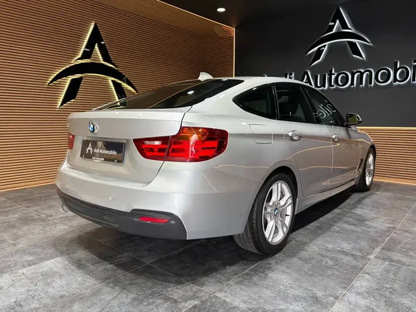 Bmw 318 (2014) — foto 19 van 24