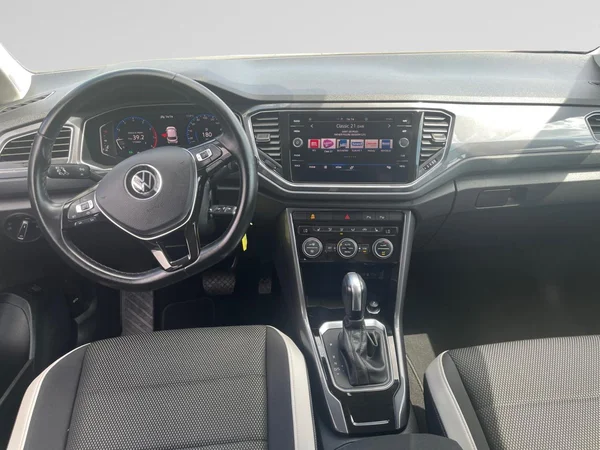VOLKSWAGEN T-Roc (2021) — foto 15 van 21