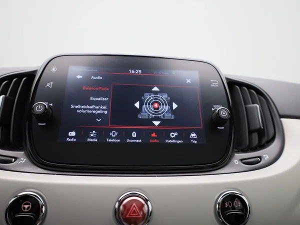 Fiat 500 (2021) — foto 16 van 37