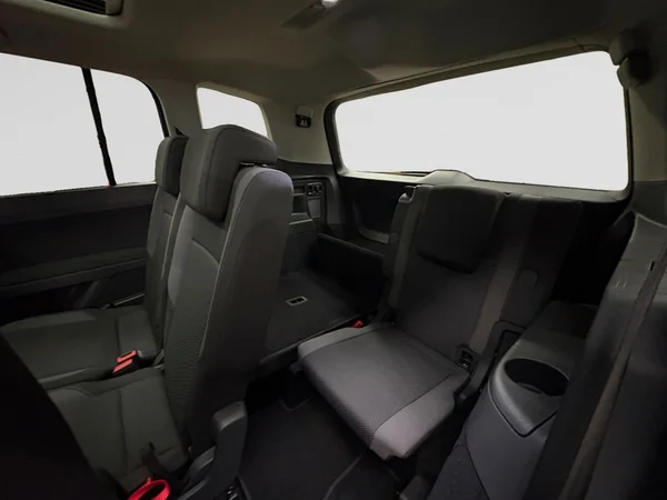 VOLKSWAGEN Touran (2026) — foto 3 van 21