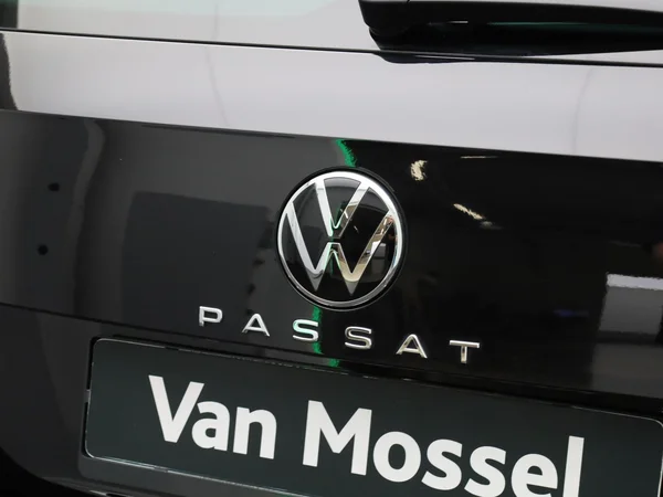 Volkswagen Passat (2023) — foto 33 van 42