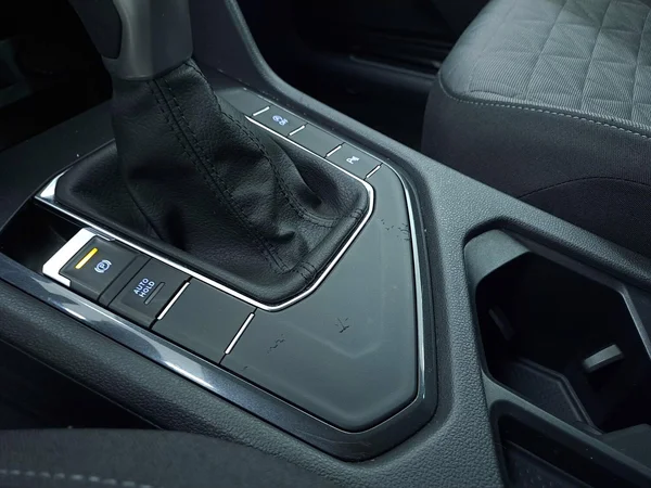 Volkswagen Tiguan (2023) — foto 4 van 28