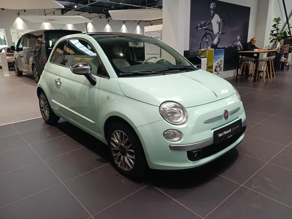 Fiat 500 (2015) — foto 2 van 22