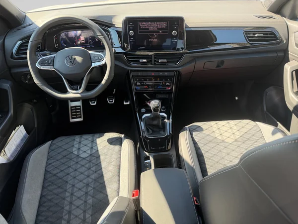 VOLKSWAGEN T-Roc (2026) — foto 3 van 21
