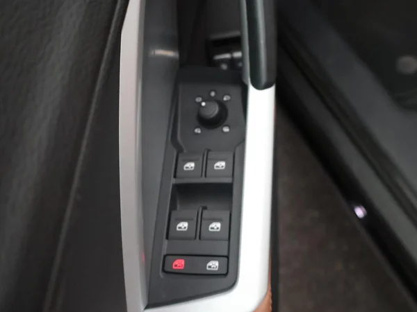 AUDI Q3 PHEV (2021) — foto 14 van 29