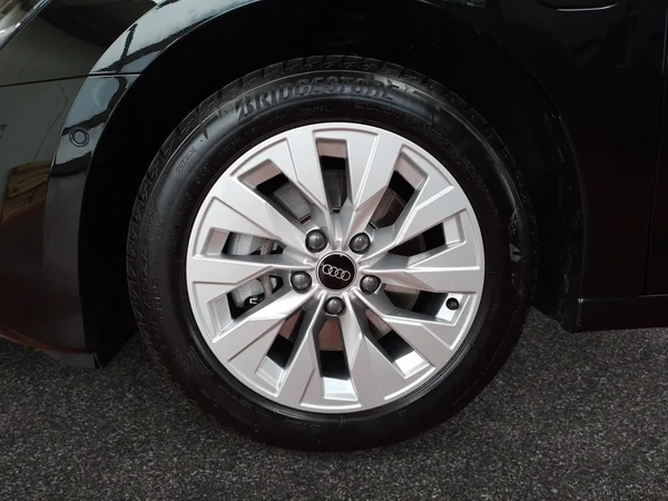 AUDI A3 Sportback (2024) — foto 11 van 16