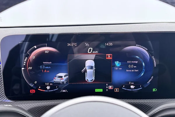 Mercedes-Benz A-Class PHEV (W177) (2020) — foto 11 van 31