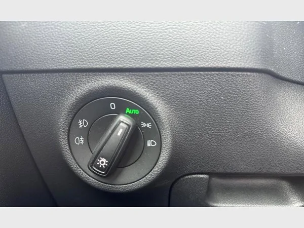 Skoda Karoq (2021) — foto 5 van 29