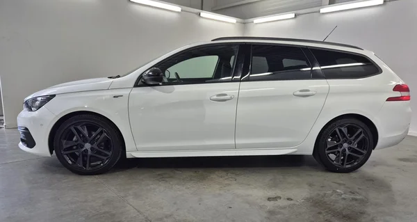 Peugeot 308 (2021) — foto 20 van 24