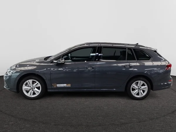 VOLKSWAGEN Golf VIII SW (2024) — foto 11 van 15