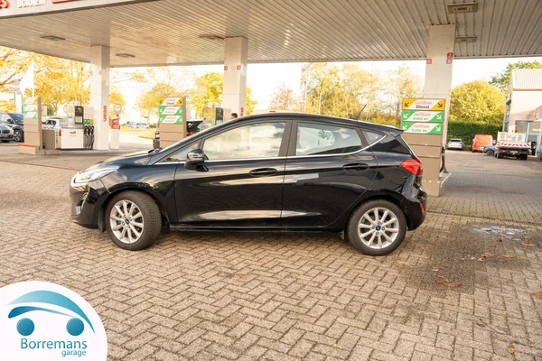 Ford Fiesta (2020) — foto 33 van 35