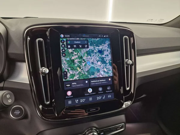 Volvo XC40 — foto 15 van 16