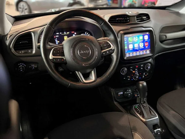 Jeep Renegade (2023) — foto 4 van 23