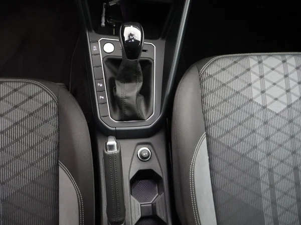 VOLKSWAGEN Taigo (2023) — foto 8 van 23