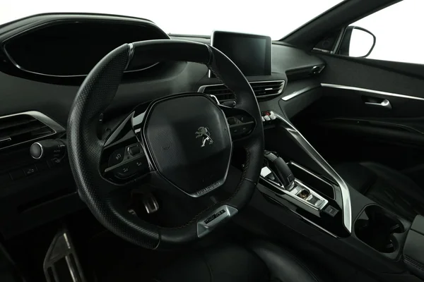 Peugeot 3008 (2018) — foto 2 van 16