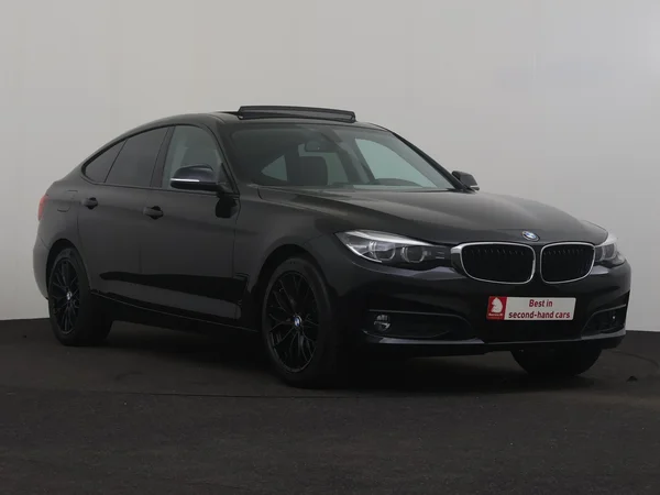 BMW 318 (2020) — foto 26 van 31