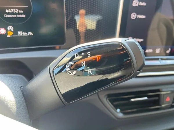 VOLKSWAGEN Tiguan (2024) — foto 21 van 29