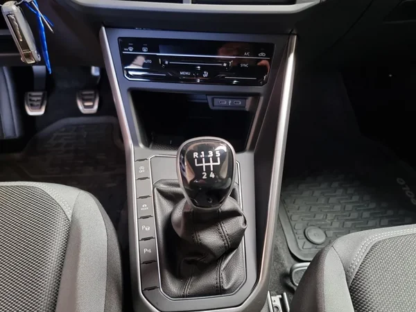 VOLKSWAGEN Polo (2026) — foto 3 van 23