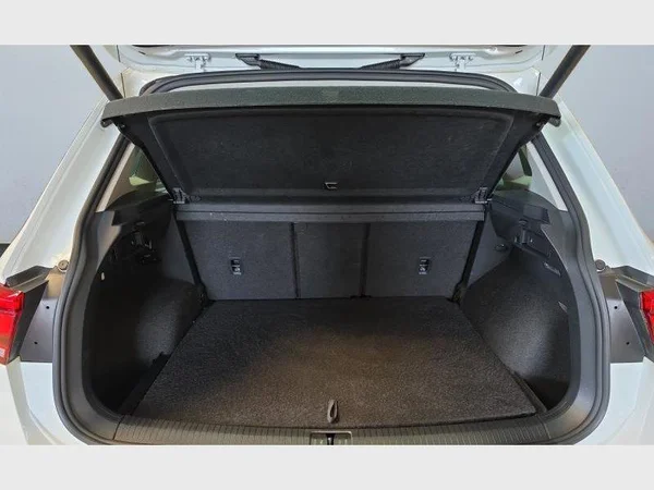 VOLKSWAGEN Tiguan (2021) — foto 33 van 34