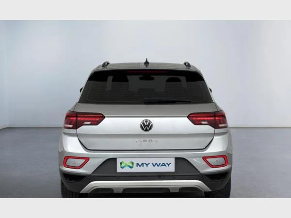 Volkswagen T-Roc (2023) — foto 25 van 27