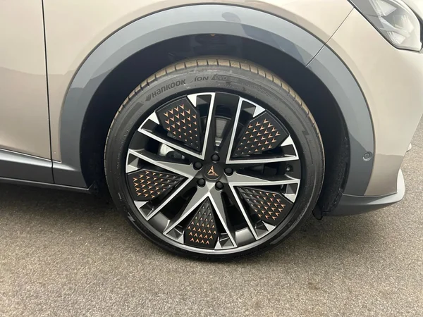CUPRA Tavascan (2026) — foto 17 van 24
