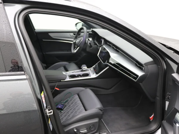 AUDI A6 Avant (2024) — foto 30 van 30