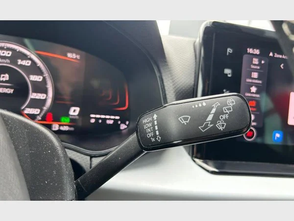 Seat ARONA (2024) — foto 18 van 29