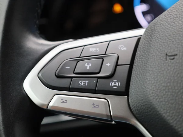 Volkswagen Golf (2021) — foto 9 van 40