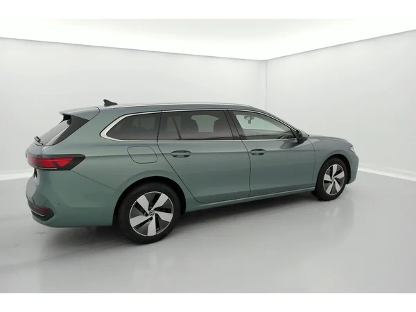 VOLKSWAGEN Passat SW (2025) — foto 26 van 36