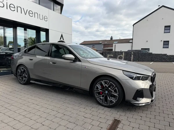 Bmw 520 (2024) — foto 21 van 31