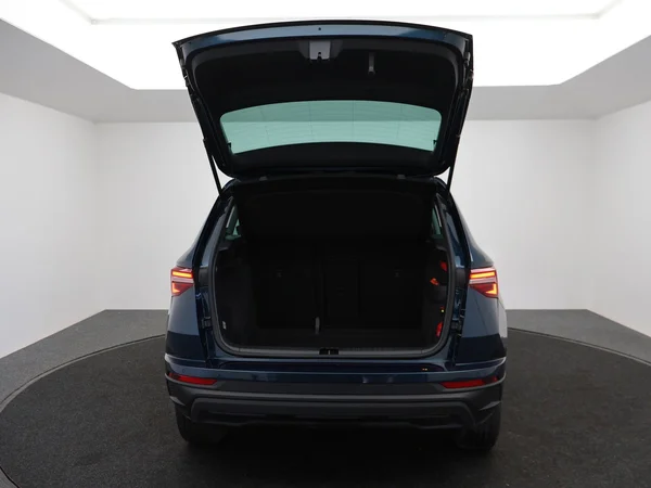 SKODA Karoq (2023) — foto 6 van 24