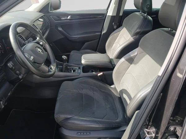SKODA Kodiaq (2021) — foto 3 van 21
