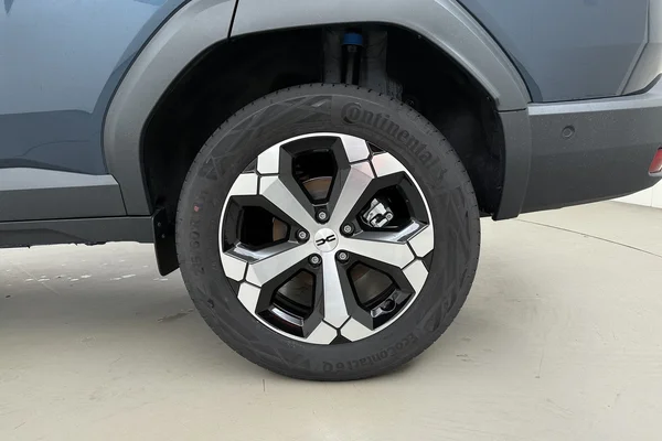 Dacia Bigster Hybrid (2026) — foto 14 van 17