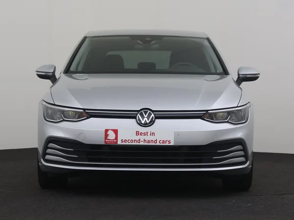 VOLKSWAGEN Golf (2024) — foto 26 van 28