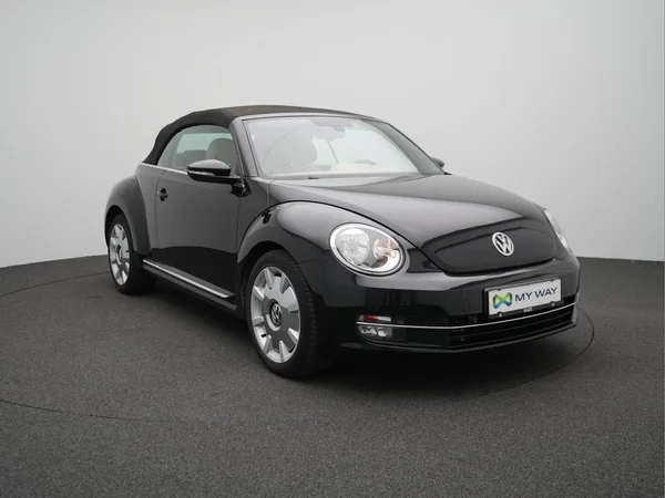 VOLKSWAGEN Beetle Cabriolet (2015) — foto 37 van 39