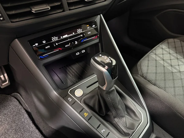 Volkswagen Taigo (2025) — foto 9 van 29