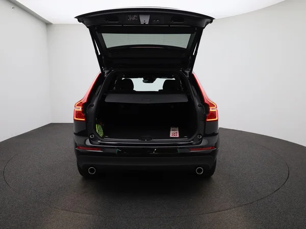 Volvo XC60 (2021) — foto 3 van 43