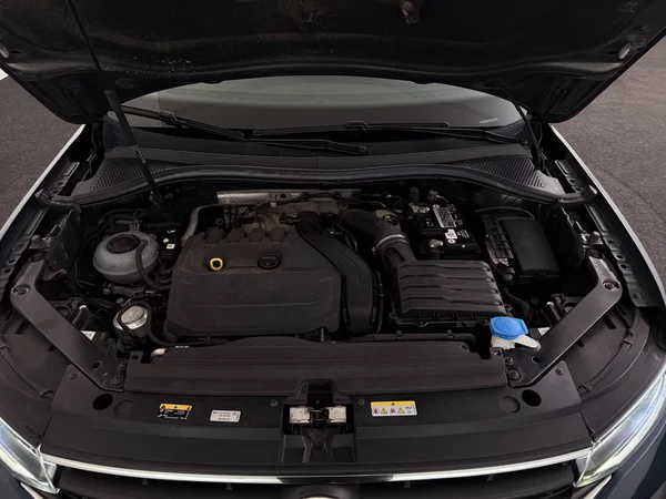 VOLKSWAGEN Tiguan (2022) — foto 6 van 28