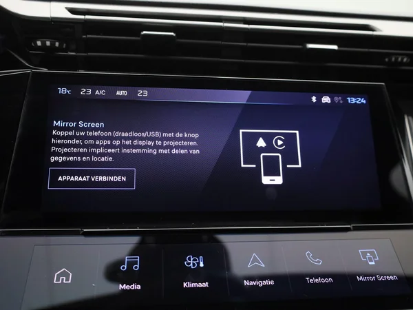Peugeot 308 (2022) — foto 19 van 40